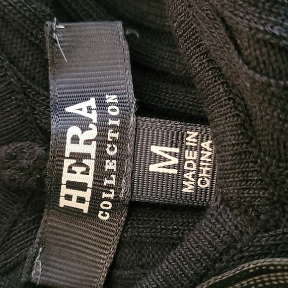 Hera Collection ribbed deep V neck crop top - Picture 4 of 6